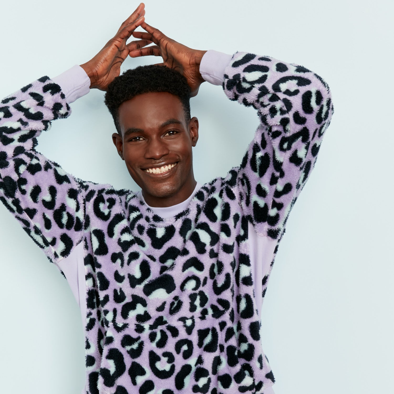 modelsizing1: Tope is 6’2” and wearing a medium. | type: men