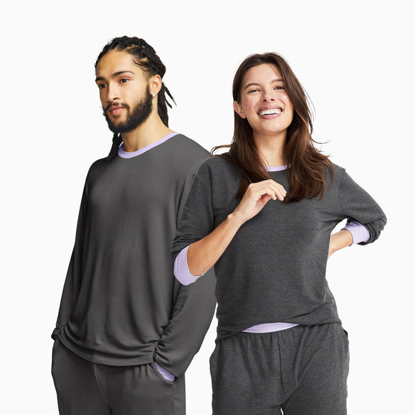 modelsizing1: Laurencio is 5’11” and wearing a medium. | modelsizing2: Dana is 5’9” and wearing a medium.